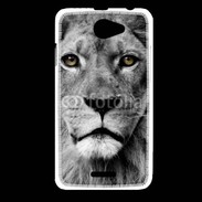 Coque HTC Desire 516 Lion les yeux dans les yeux