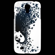 Coque Samsung Galaxy S4 Woman with a butterflies in hair.