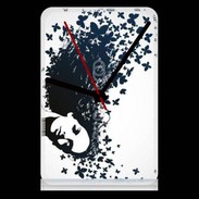 Pendule de bureau Woman with a butterflies in hair.
