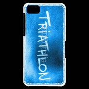 Coque Blackberry Z10 Triathlon sur fond bleu