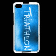 Coque Blackberry Z30 Triathlon sur fond bleu