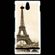 Coque Sony Xperia U Tour Eiffel Vintage en noir et blanc