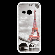 Coque HTC One Mini 2 Tour Eiffel rouge sur fond en noir et blanc