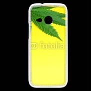Coque HTC One Mini 2 Feuille de cannabis sur fond jaune 2