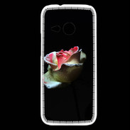 Coque HTC One Mini 2 Belle rose sur fond noir PR