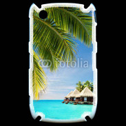 Coque Blackberry 8520 Palmier et bungalow dans l'océan indien