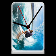 Pendule de bureau Surfer dans un rouleau