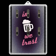 Porte clés In Beer We trust Rouge ZG