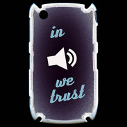 Coque Blackberry 8520 In Music We trust Bleu ZG