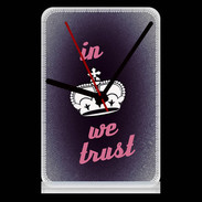 Pendule de bureau In Queen We trust Rouge ZG