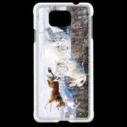 Coque Samsung Galaxy Alpha Cheval et chien dans la neige