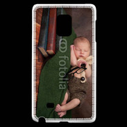 Coque Samsung Galaxy Note Edge Bébé dormant sur des livres