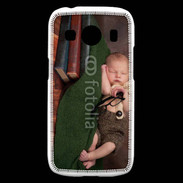 Coque Samsung Galaxy Ace4 Bébé dormant sur des livres