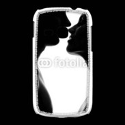 Coque Samsung Galaxy Young Couple d'amoureux en noir et blanc