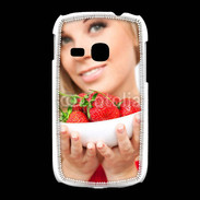 Coque Samsung Galaxy Young Femme blonde et glamour avec corbeille de fraises