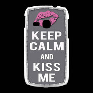 Coque Samsung Galaxy Young Keep Calm Kiss me Gris