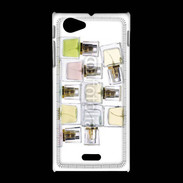 Coque Sony Xpéria J Pyramide de bouteilles de parfums