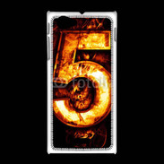 Coque Sony Xpéria J Cinq en feu