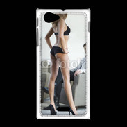Coque Sony Xpéria J Femme debout en lingerie sexy devant homme 