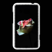 Coque HTC Desire 200 Belle rose sur fond noir PR