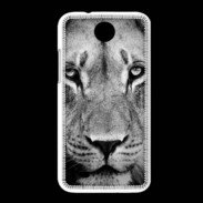 Coque HTC Desire 300 Lion en noir et blanc