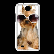Coque HTC Desire 300 Chien Yorkie avec lunette de soleil