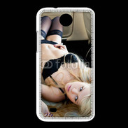 Coque HTC Desire 300 Femme sexy blonde à l'intérieur d'une voiture