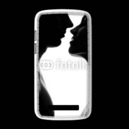 Coque HTC Desire 500 Couple d'amoureux en noir et blanc
