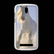 Coque HTC Desire 500 Cheval blanc dans la neige