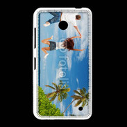 Coque Nokia Lumia 635 Couple sautant devant la mer