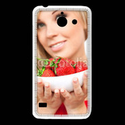 Coque Huawei Y550 Femme blonde et glamour avec corbeille de fraises