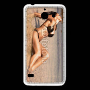 Coque Huawei Y550 Femme brune en bikini à la plage