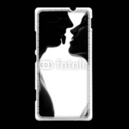 Coque Sony Xpéria SP Couple d'amoureux en noir et blanc