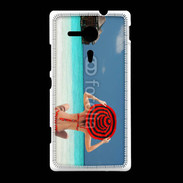 Coque Sony Xpéria SP Femme assise sur la plage