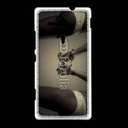 Coque Sony Xpéria SP Femme et menottes