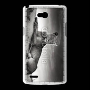 Coque LG L80 Lionne sur une dune