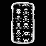 Coque Blackberry Q10 Crâne en folie sur fond noir