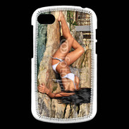 Coque Blackberry Q10 Femme brune sexy au bord de l'eau