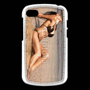 Coque Blackberry Q10 Femme brune en bikini à la plage
