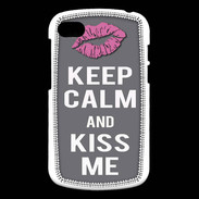 Coque Blackberry Q10 Keep Calm Kiss me Gris