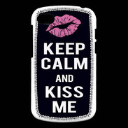 Coque Blackberry Q10 Keep Calm Kiss me Noir