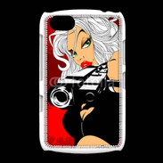 Coque BlackBerry 9720 Femme blonde tueuse 50