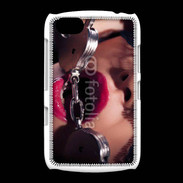 Coque BlackBerry 9720 Dominatrice sexy avec menottes 
