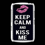 Coque BlackBerry 9720 Keep Calm Kiss me Noir