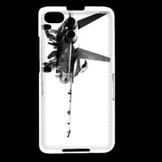 Coque Blackberry Z30 Avion de chasse F18 en noir et blanc