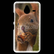 Coque Personnalisée Nokia Lumia 640XL LTE Portrait d'un écureuil avec une noisette