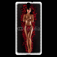 Coque Sony Xperia C5 Femme nue pétales de rose glamour