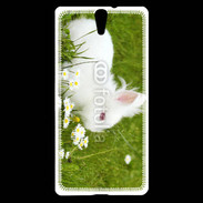 Coque Sony Xperia C5 Lapin blanc dans l'herbe