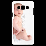 Coque Samsung A7 Bébé allongé sur le dos