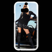 Coque HTC One M8s Femme blonde sexy voiture noire